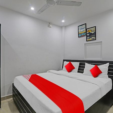 Hotel Oyo Flagship 81064 Chaudhary In Gorakhpur Exterior foto