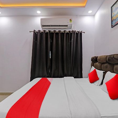 Hotel Oyo Flagship 81064 Chaudhary In Gorakhpur Exterior foto