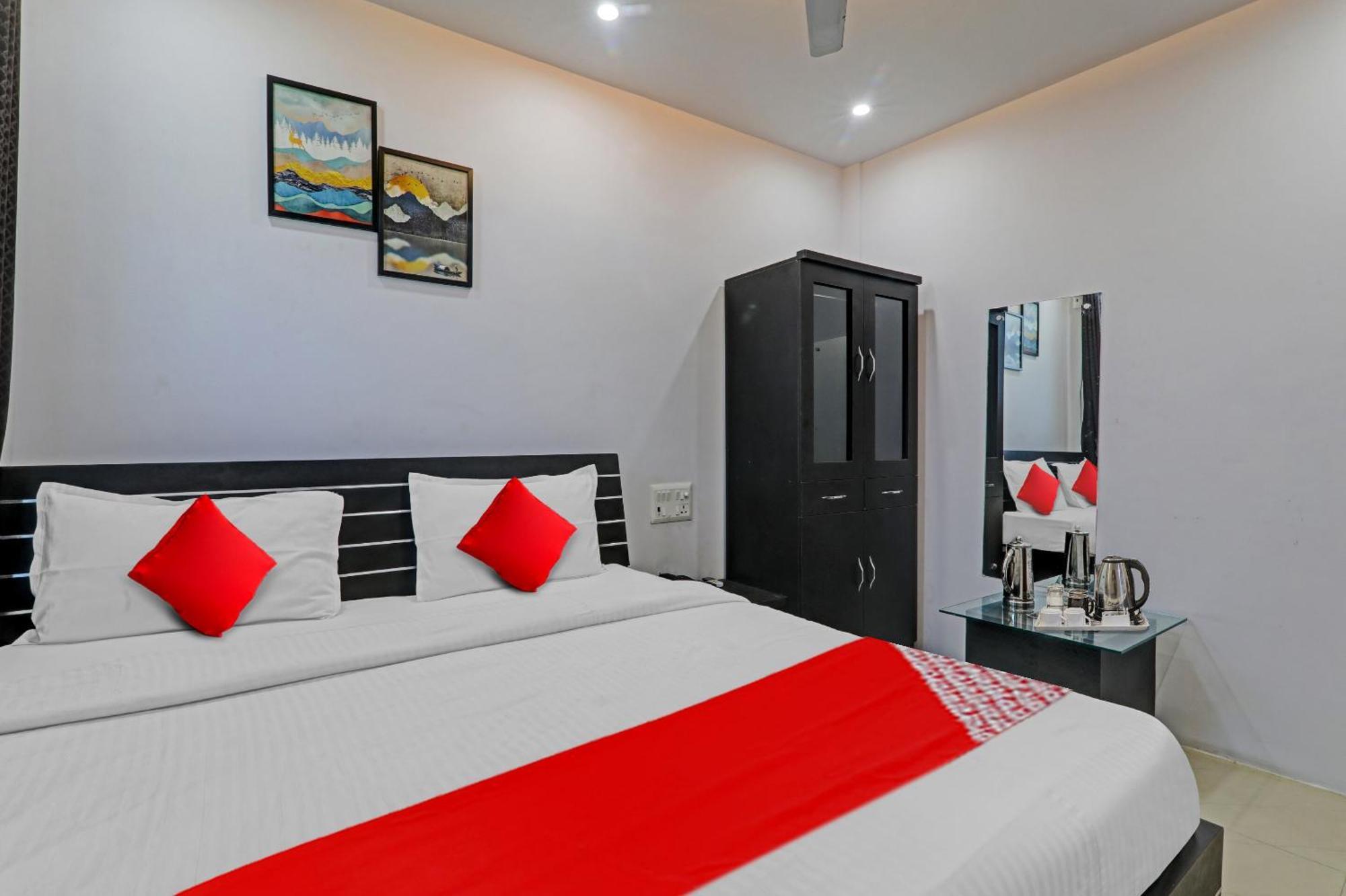Hotel Oyo Flagship 81064 Chaudhary In Gorakhpur Exterior foto